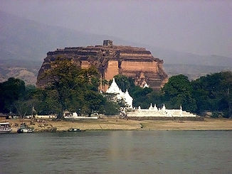Mingun-Tempel am Irrawaddy