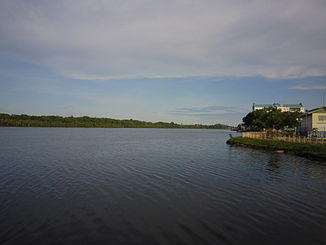 Der Sungai Belait kurz vor der Mündung in Kuala Belait