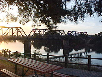 Eisenbahnbrücke über den Hastings River in Wauchope