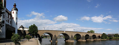 Ansicht der Balduinbrücke von Osten, links die Alte Burg