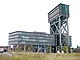 Hammerkopfturm der ehemaligen Zeche Minister Stein mit modernem Bürokomplex