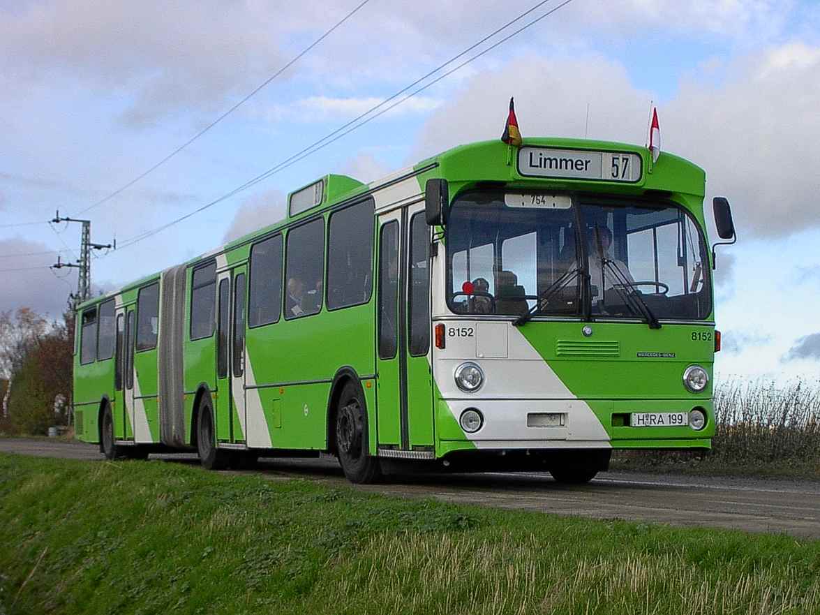 Mercedes Benz o305